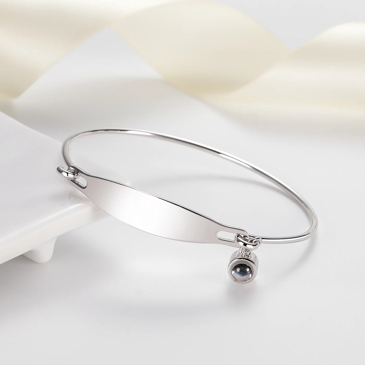 Echoes Engraved Photo Projection Bracelet with Picture Inside Silver