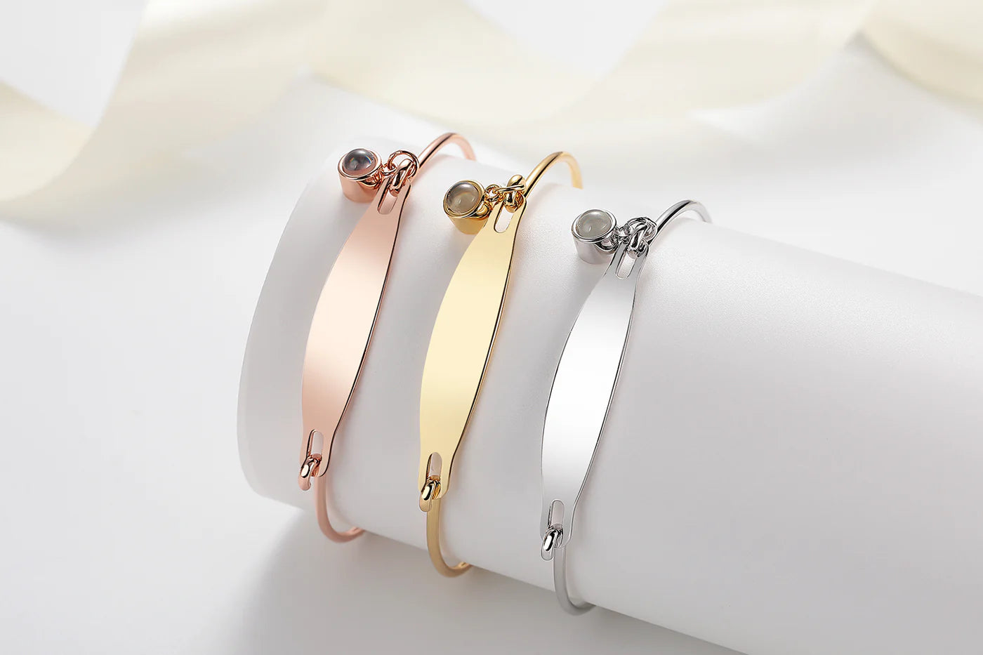 Echoes Engraved Photo Projection Bracelet with Picture Inside Rose gold