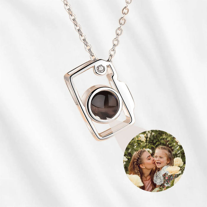 Camera Necklace with Picture Inside – Personalized Photo Jewelry